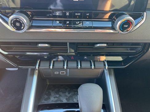 New 2026 Chevrolet Colorado W/T image 25