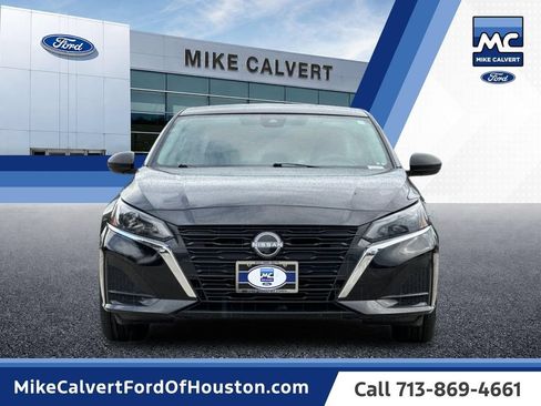 Used 2025 Nissan Altima 2.5 SV FWD image 8