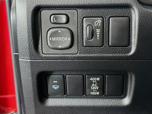 Used 2017 Toyota 4Runner SR5 Premium image 16