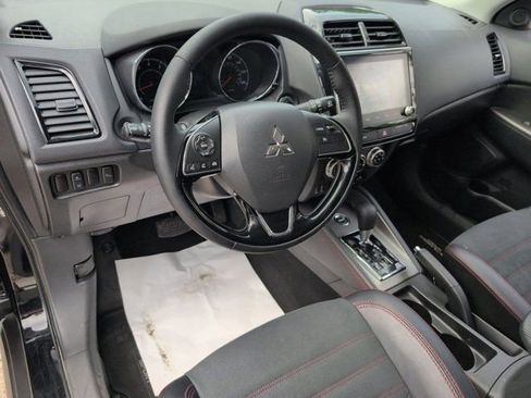 Used 2025 Mitsubishi Outlander Sport SE AWD/4WD image 15