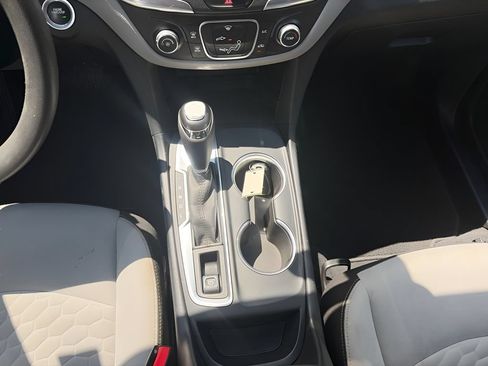 Used 2019 Chevrolet Equinox LS FWD image 15
