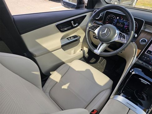 Certified 2024 Mercedes-Benz GLC 300 image 28