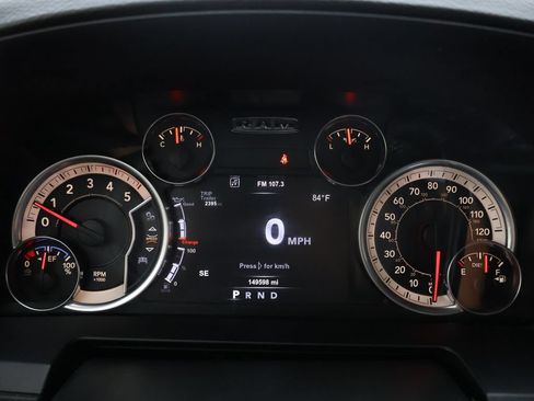Used 2018 RAM 3500 Laramie w/ Cold Weather Group AWD/4WD image 38