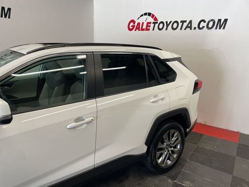 Used 2019 Toyota RAV4 XLE Premium w/ Cold Weather Package image 7
