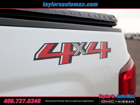 Used 2018 Chevrolet Silverado 1500 High Country image 34