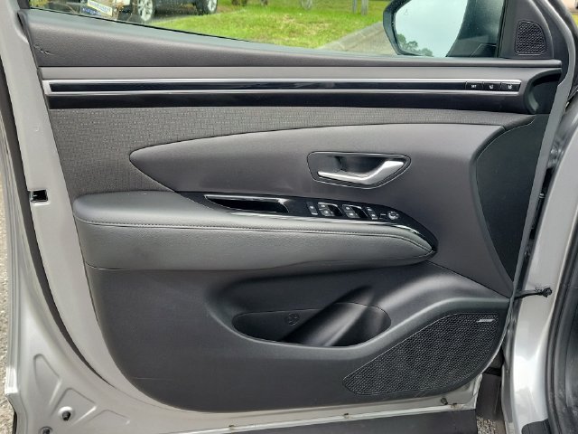 Used 2023 Hyundai Tucson Limited AWD/4WD image 24