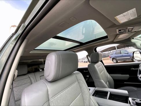 Used 2023 Toyota Tundra Limited image 14