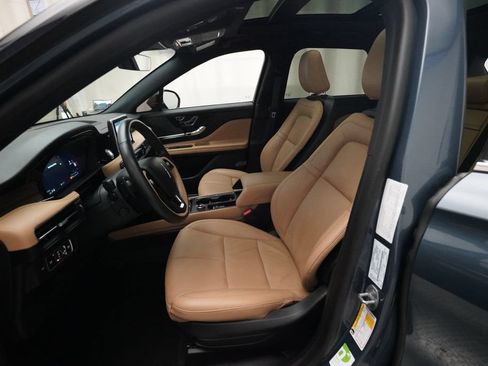 Used 2022 Lincoln Corsair Reserve w/ Equipment Group 201A AWD/4WD image 7