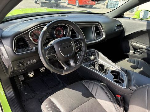 Used 2015 Dodge Challenger SRT Hellcat RWD image 18