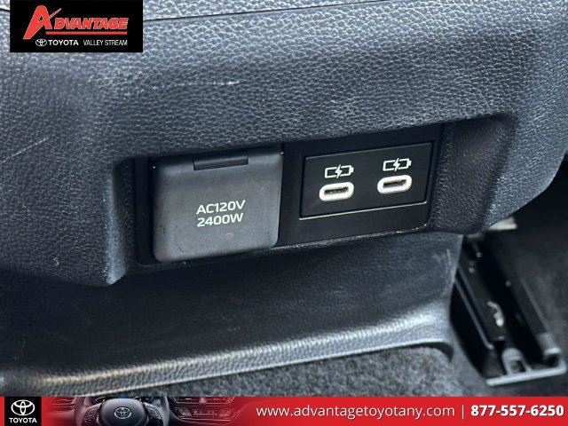 Used 2025 Toyota Tacoma TRD Sport w/ TRD Sport Upgrade Package AWD/4WD image 15
