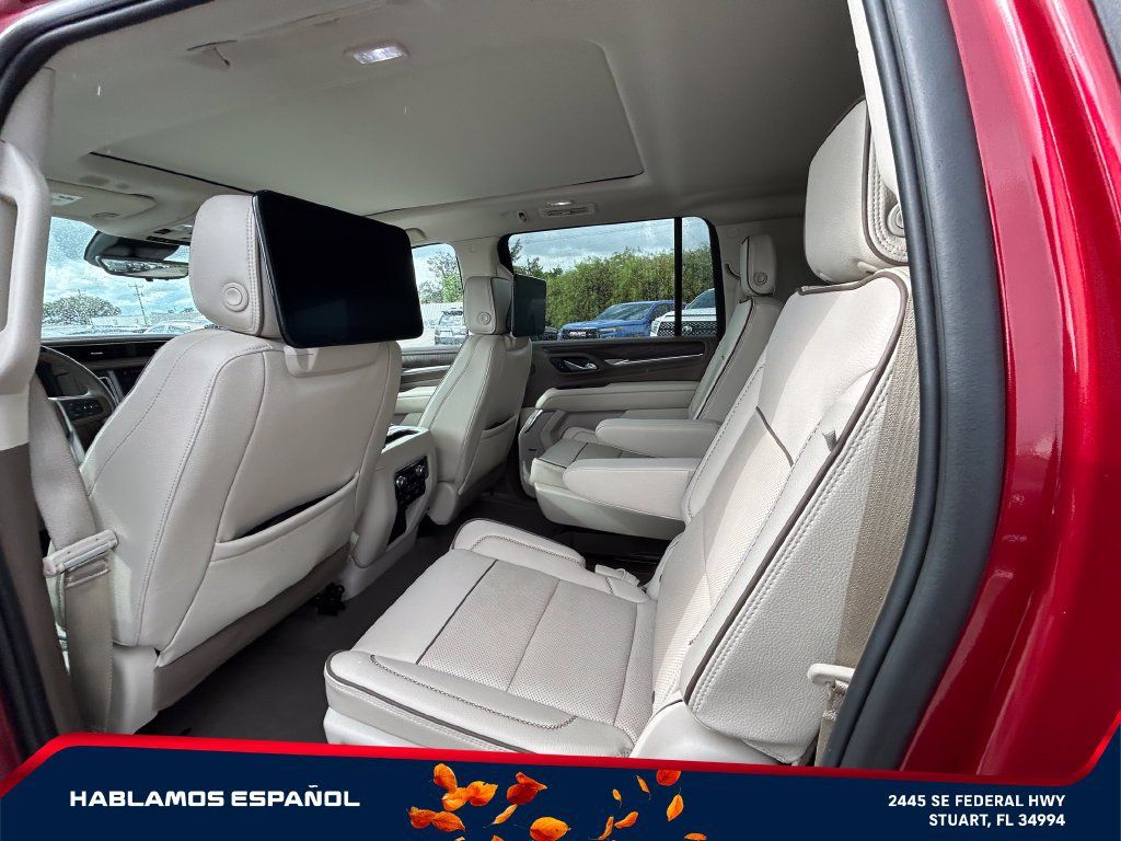 Used 2024 GMC Yukon XL Denali w/ Denali Reserve Package AWD/4WD image 13