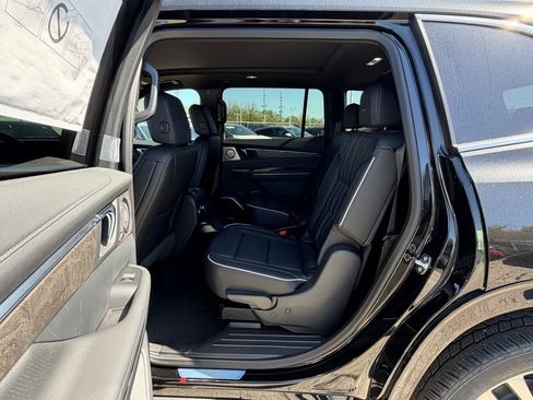 New 2026 Buick Enclave Avenir w/ Super Cruise Package FWD image 17