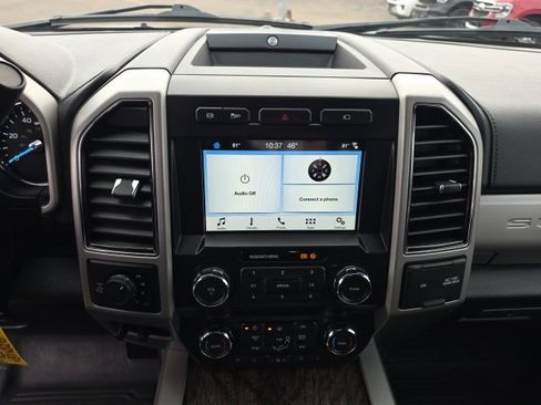 Used 2019 Ford F250 Lariat w/ Chrome Package image 21