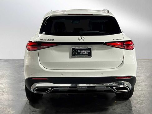 Certified 2026 Mercedes-Benz GLC 300 4MATIC image 4