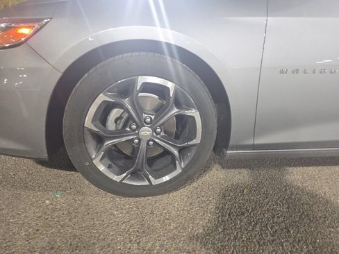 Used 2023 Chevrolet Malibu LT FWD image 2