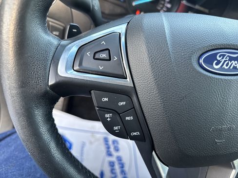 Used 2018 Ford Edge Titanium w/ Technology Package AWD/4WD image 15