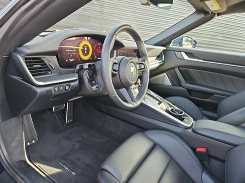 Certified 2026 Porsche 911 Targa 4 GTS AWD/4WD image 4