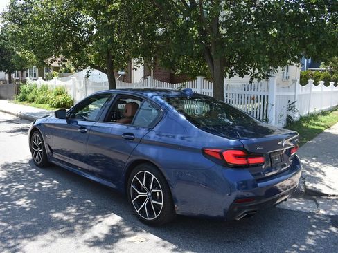 Used 2023 BMW 530e xDrive w/ M Sport Package AWD/4WD image 8