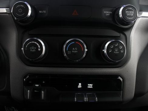 Used 2024 RAM 2500 Big Horn w/ Bed Utility Group image 6