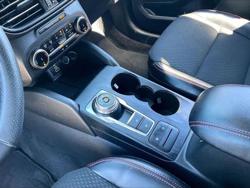 Used 2025 Ford Escape ST-Line image 17