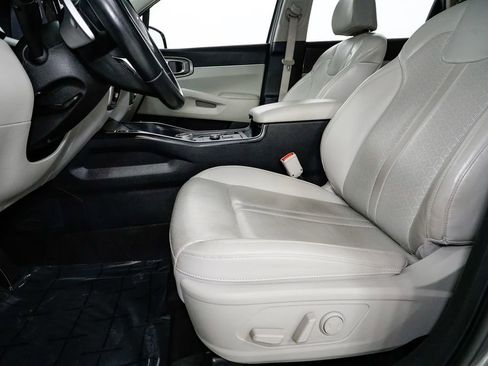 Certified 2023 Kia Sorento EX w/ Panoramic Sunroof Package image 10