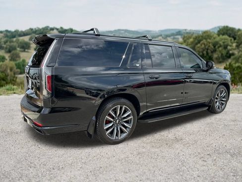 Used 2023 Cadillac Escalade ESV Sport Platinum w/ Heavy-Duty Trailer Package AWD/4WD image 9