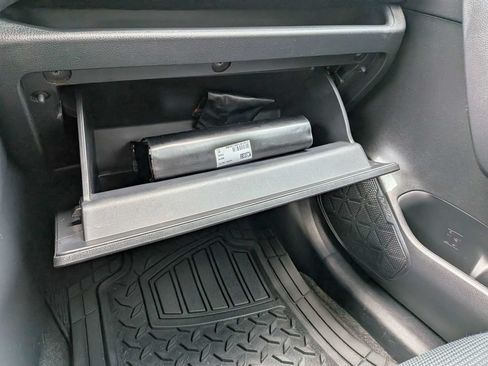 Used 2021 Toyota RAV4 LE FWD image 25