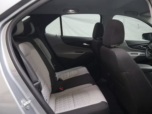 Used 2023 Chevrolet Equinox LS FWD image 12