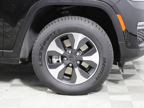 Used 2023 Jeep Grand Cherokee 4WD 4xe w/ Luxury Tech Group II image 18