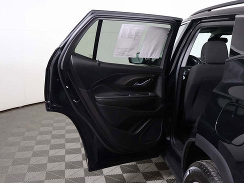 Used 2024 GMC Terrain SLE w/ Driver Convenience Package FWD image 20