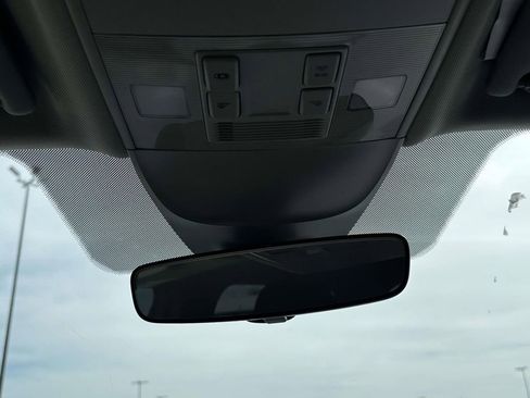 New 2026 Volkswagen Taos S AWD/4WD image 23