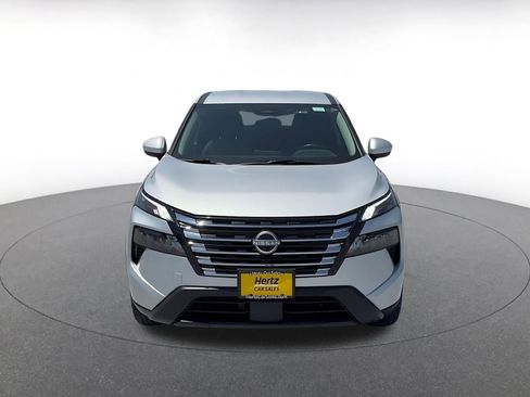 Used 2025 Nissan Rogue SV FWD image 4