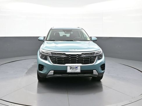 Certified 2024 Kia Seltos EX AWD/4WD image 2