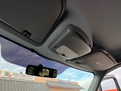 Used 2012 Mercedes-Benz Sprinter 2500 image 18