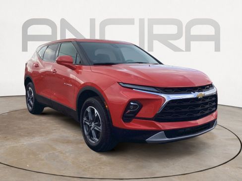 Used 2025 Chevrolet Blazer LT FWD image 7