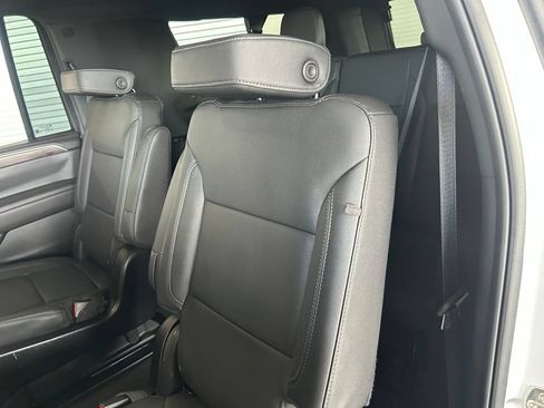 Used 2024 Chevrolet Suburban Z71 w/ Off-Road Capability Package AWD/4WD image 60