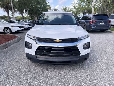 Used 2021 Chevrolet TrailBlazer LS FWD image 9