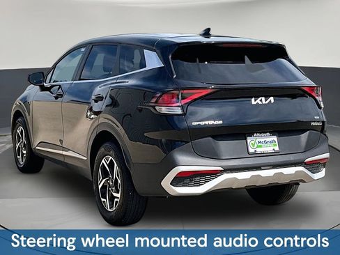 Used 2025 Kia Sportage LX AWD/4WD image 5