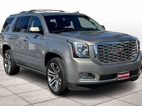 Used 2019 GMC Yukon Denali w/ Denali Ultimate Package image 2