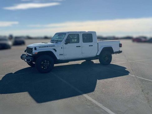 New 2026 Jeep Gladiator Sport image 5