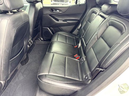 Used 2025 Chevrolet Equinox LT w/ Safety and Technology Package image 17