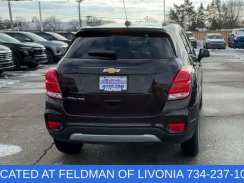 Used 2022 Chevrolet Trax LT w/ LT Convenience Package image 7