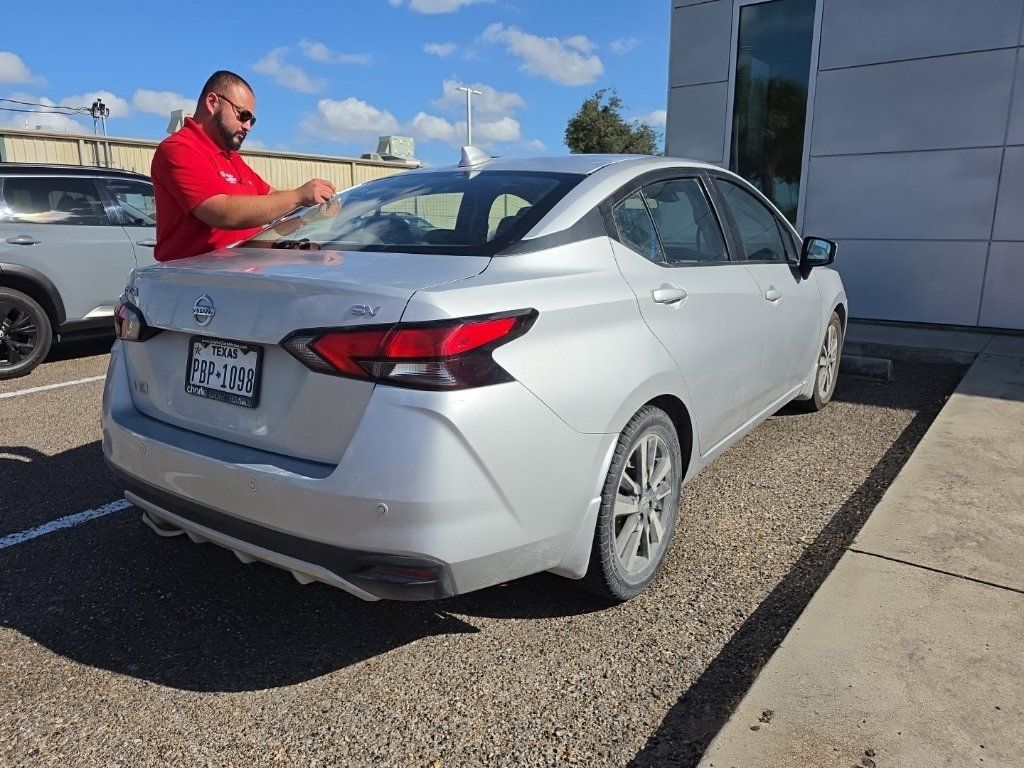 Used 2020 Nissan Versa SV FWD image 10
