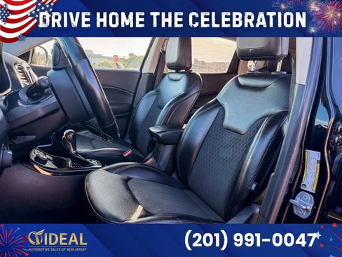 Used 2018 Jeep Compass Latitude w/ Popular Equipment Group AWD/4WD image 14
