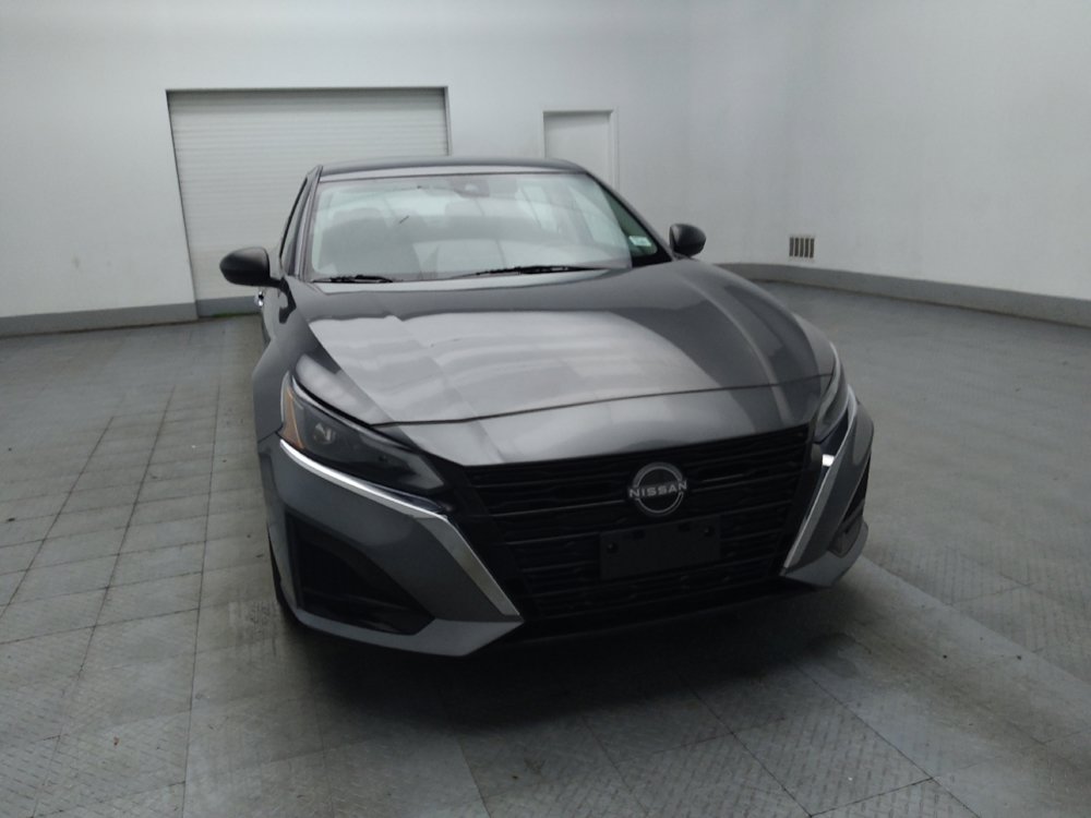 Used 2024 Nissan Altima 2.5 SV FWD image 14