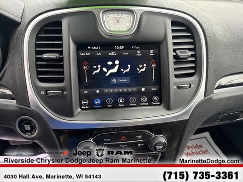 Used 2018 Chrysler 300 Limited w/ Safetytec Plus Group image 17