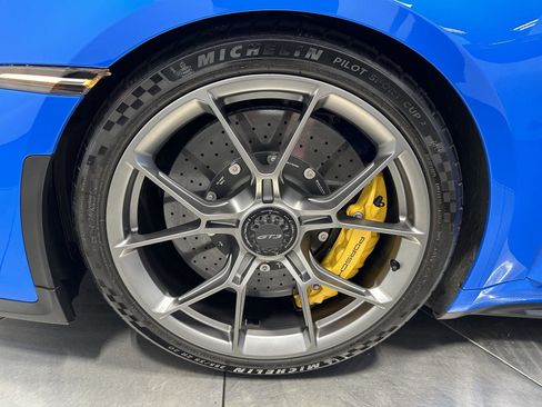 Used 2022 Porsche 911 GT3 RWD image 12