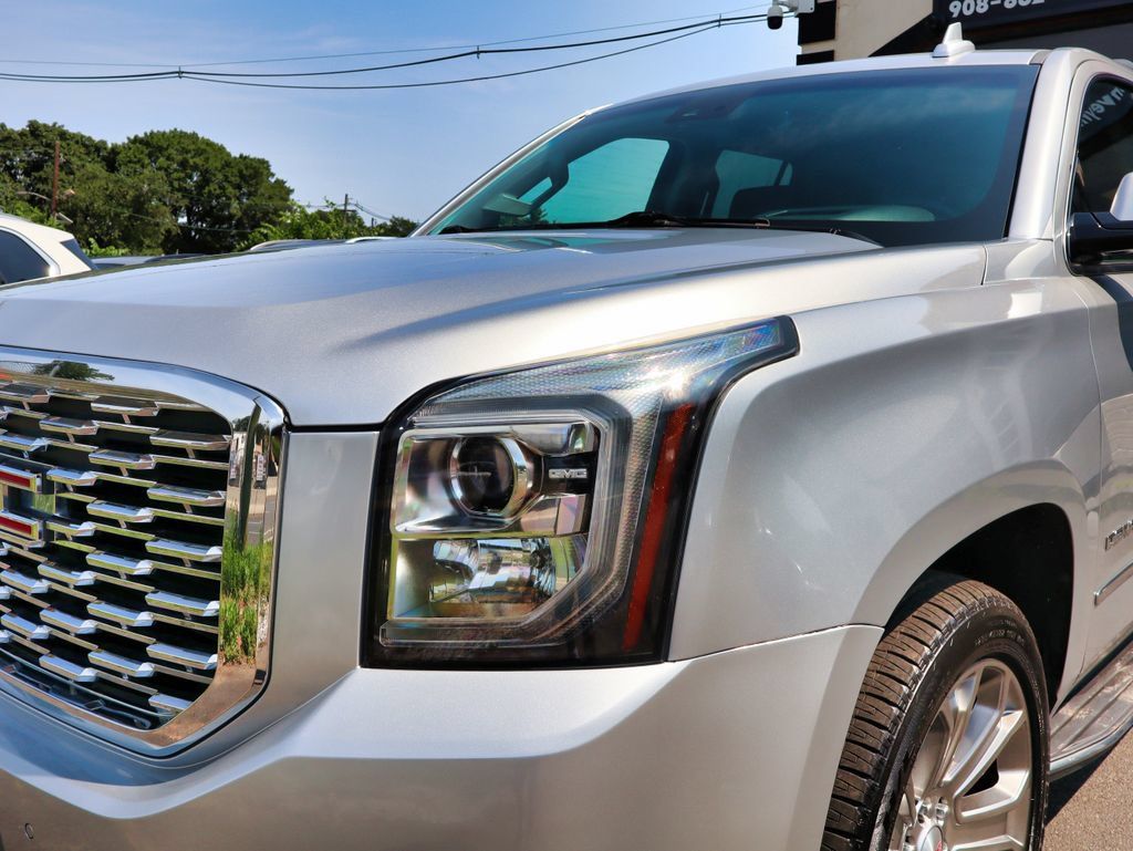 Used 2019 GMC Yukon Denali w/ Open Road Package AWD/4WD image 10