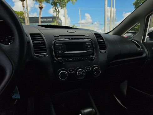 Used 2018 Kia Forte LX FWD image 18