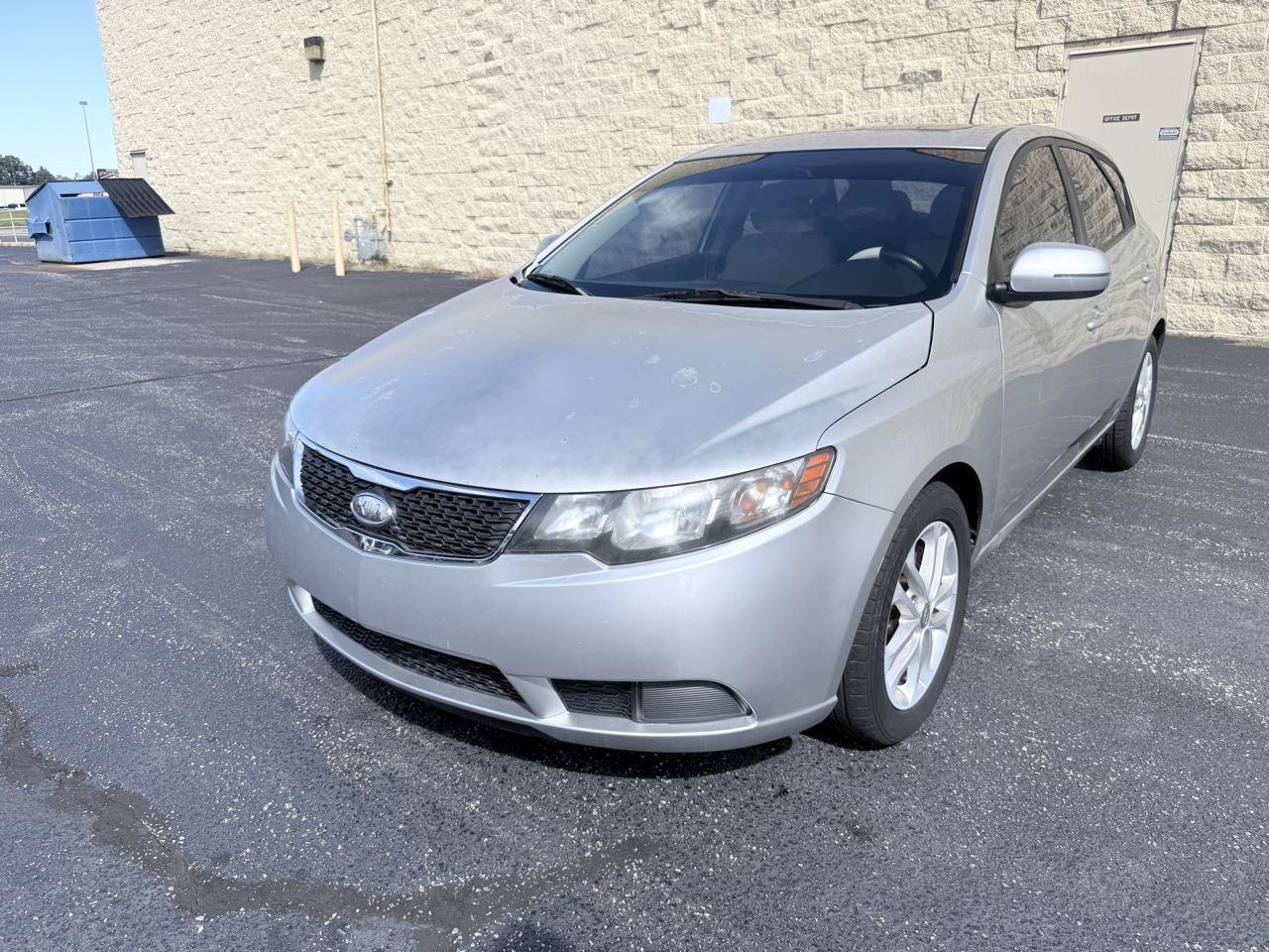 Used 2011 Kia Forte EX FWD image 1